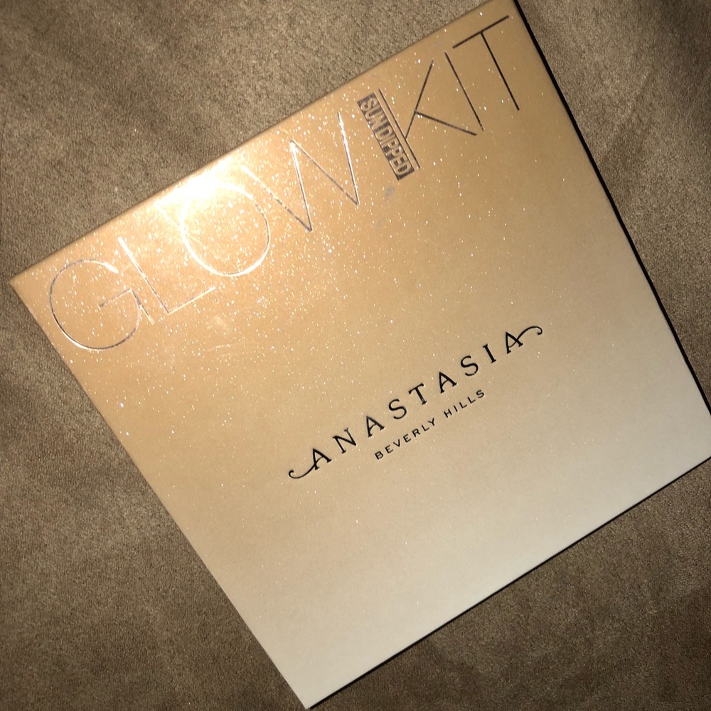 Anastasia Glow kit